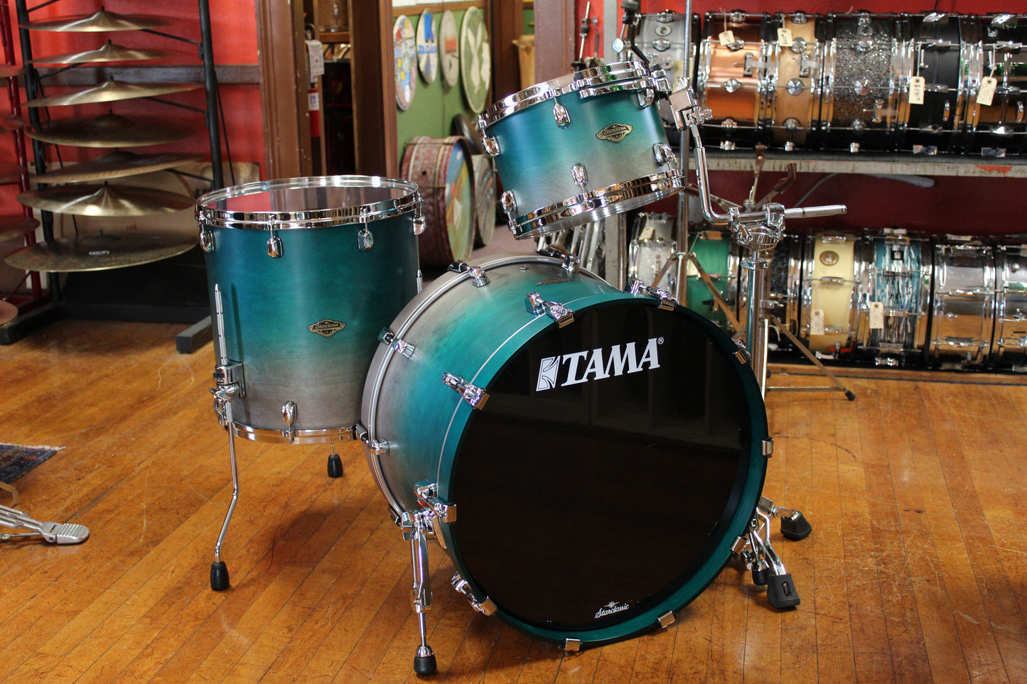 Tama Starclassic Walnut Birch Outfit in Satin Sapphire Fade 14x22 8x12 16x16