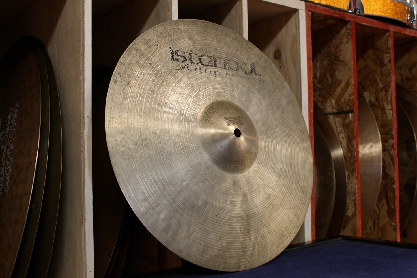 Istanbul Agop 16" Traditional Medium Crash 1000g – Early 2000s