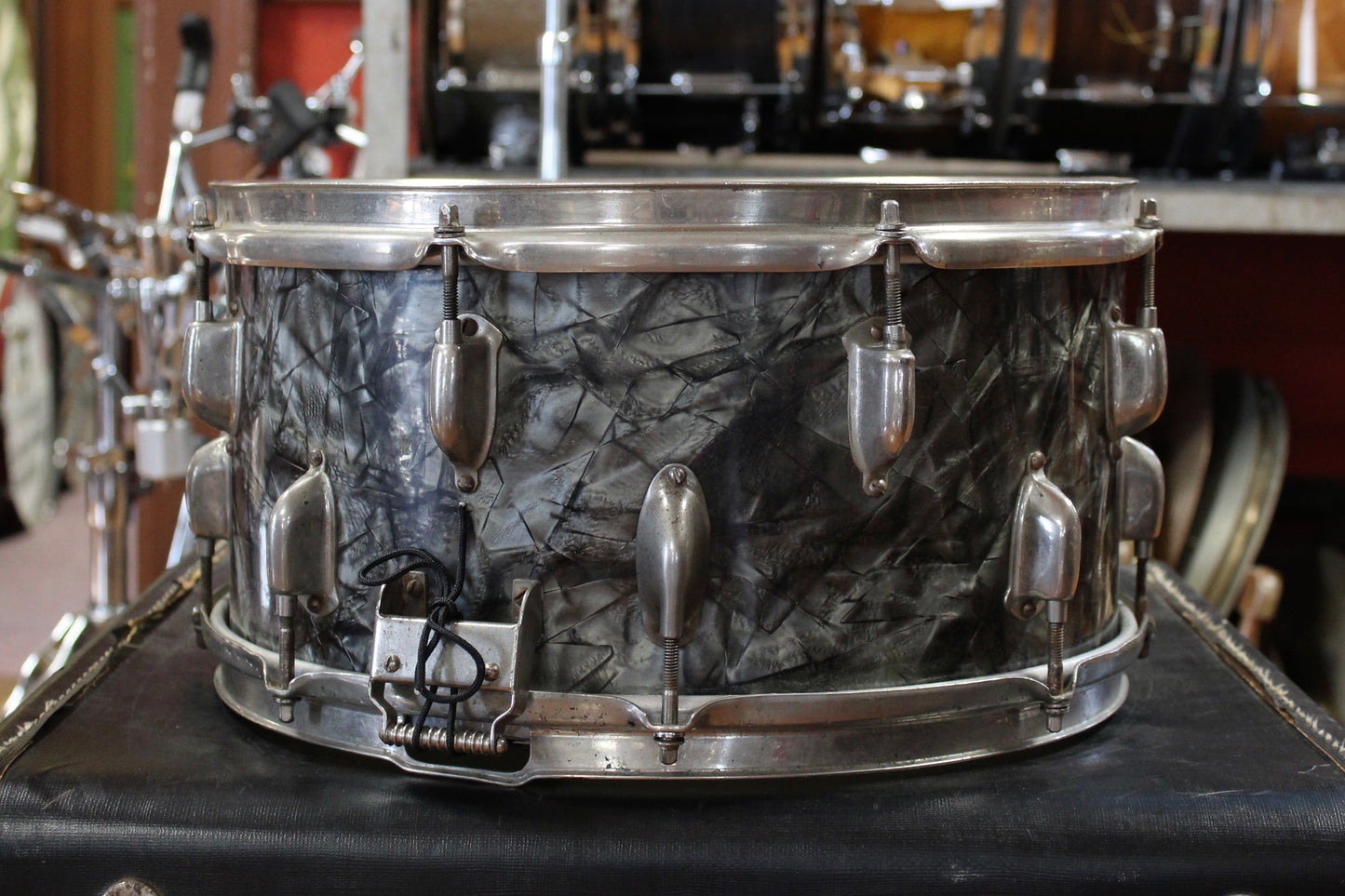 1940's 6.5x14 WFL Snare Drum with Offset Zephyr Lugs in Black Diamond Pearl