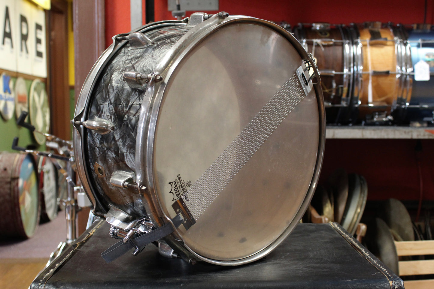 1940's 6.5x14 WFL Snare Drum with Offset Zephyr Lugs in Black Diamond Pearl