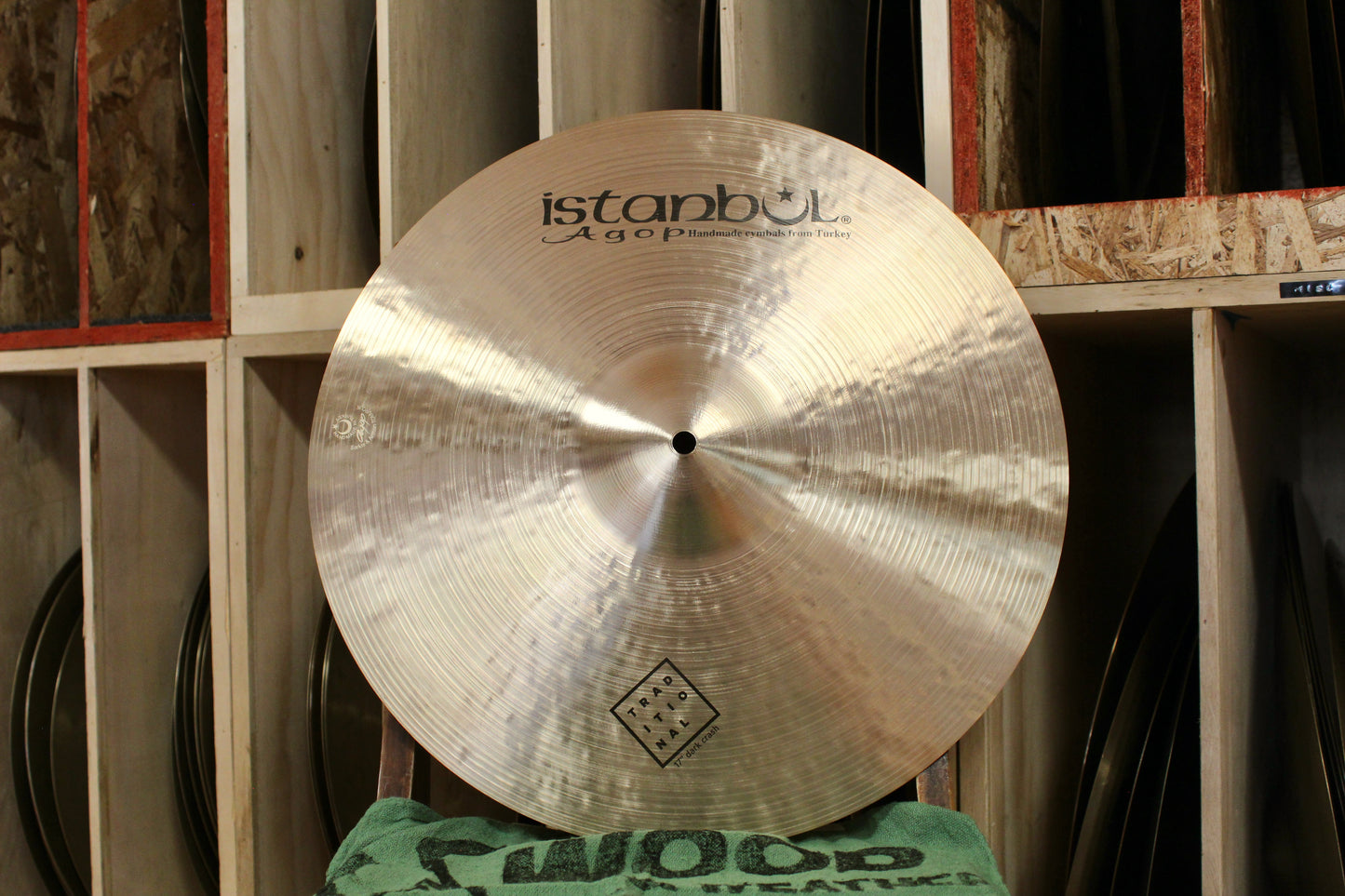 Istanbul Agop 17" Traditional Dark Crash 1172g