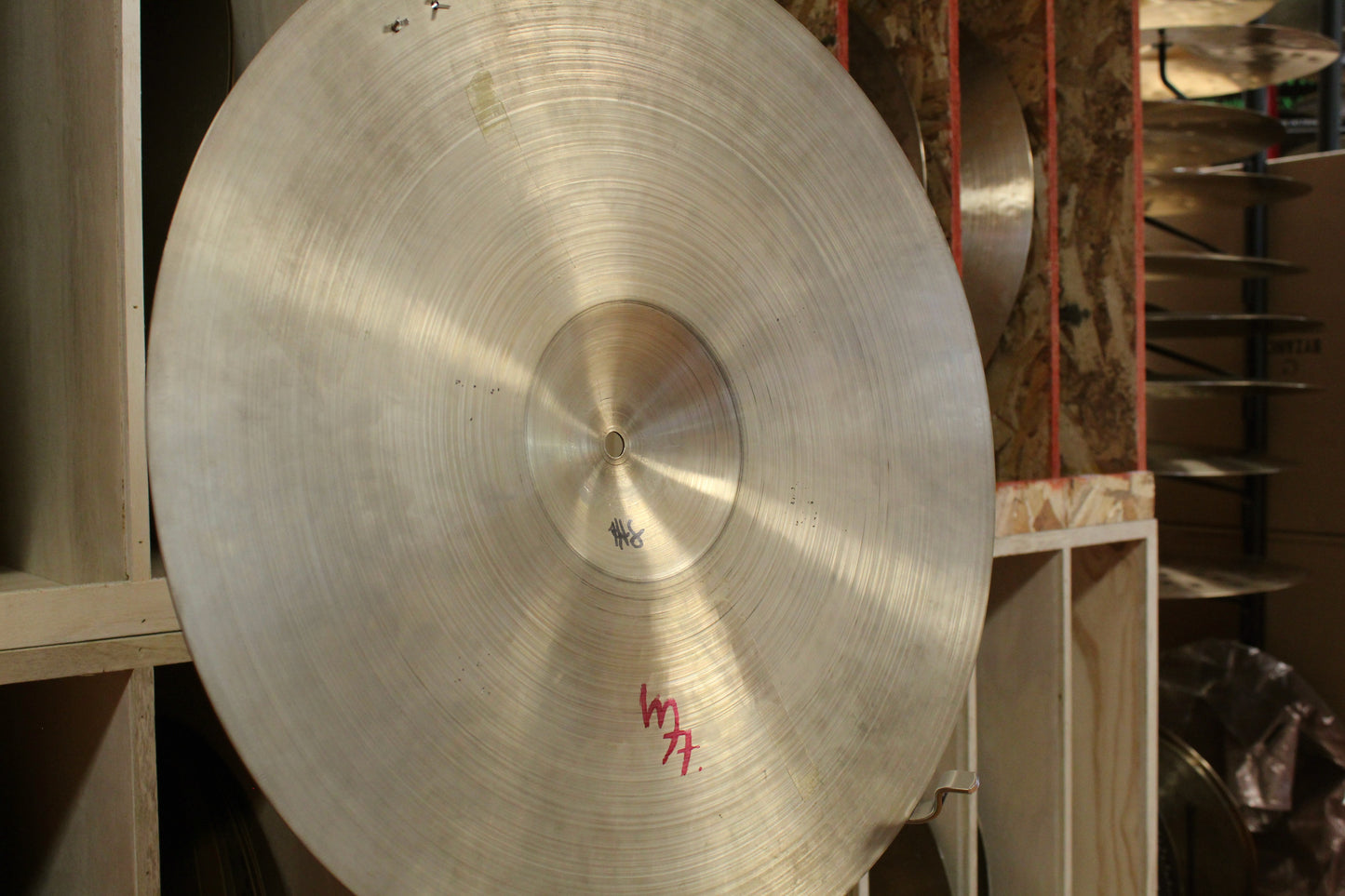 37 Cymbals 20" Heather Stine Sizzle Ride 1806g