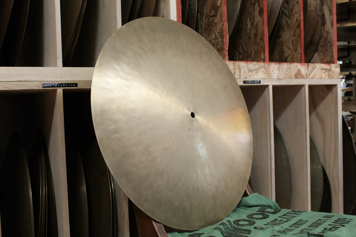 1960/70s Paiste 18" Formula 602 "Solid Stamp" Flat Ride 1656g