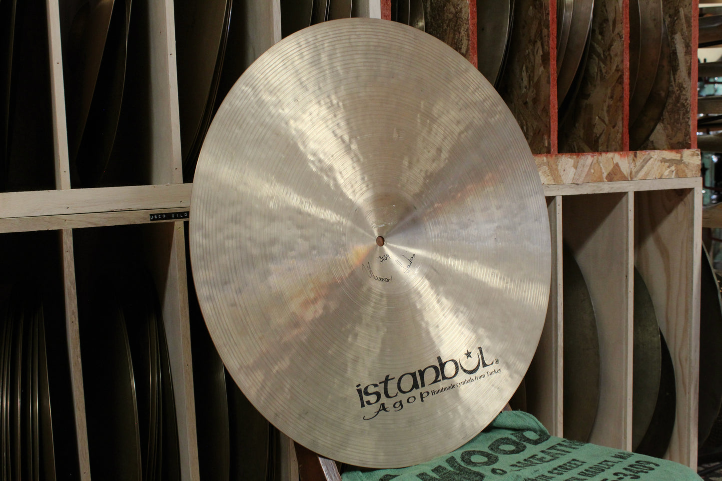 Istanbul Agop 22" Traditional Medium Ride 3139g - Used