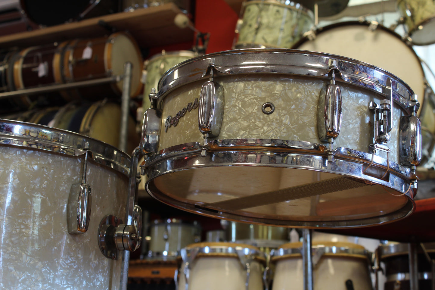1950s Rogers Astoria Cocktail Kit in White Marine Pearl 16x16 5x14