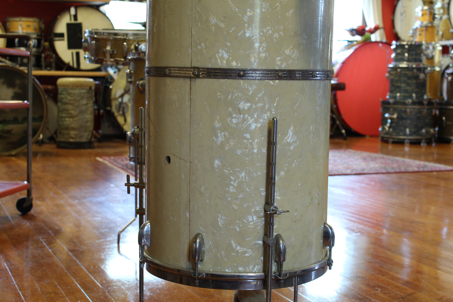 1960's Gretsch Cocktail outfit 28"x14" & 5.5"x8" in White Marine Pearl