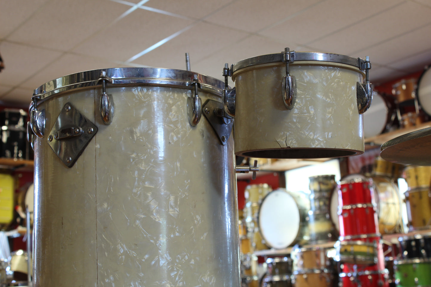 1960's Gretsch Cocktail outfit 28"x14" & 5.5"x8" in White Marine Pearl
