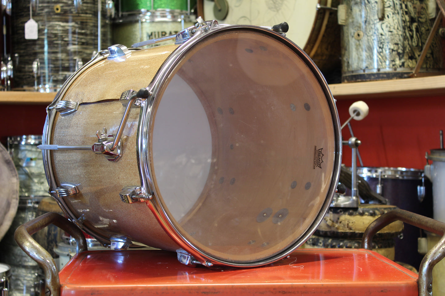 1960/70's Ludwig Super Classic style outfit in Champagne Sparkle 14x22 16x16 9x13