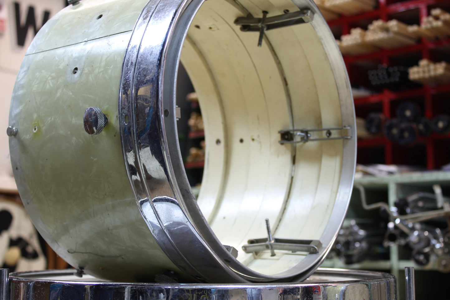 1950's Leedy & Ludwig 9"x13" Knob Tension Tom Tom in White Marine Pearl