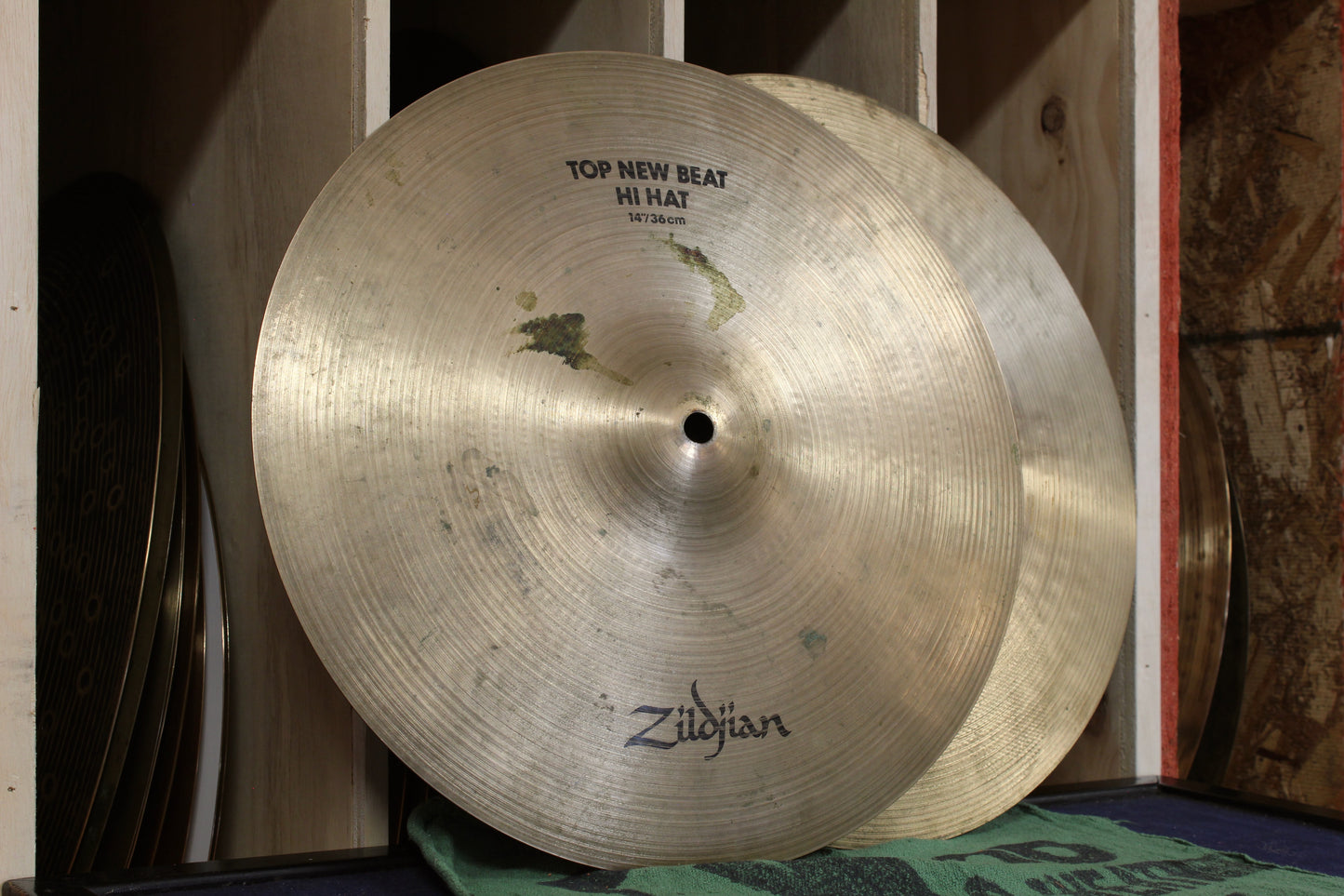 1980s Zildjian 14" A New Beat Hi-Hats 1010/1385g