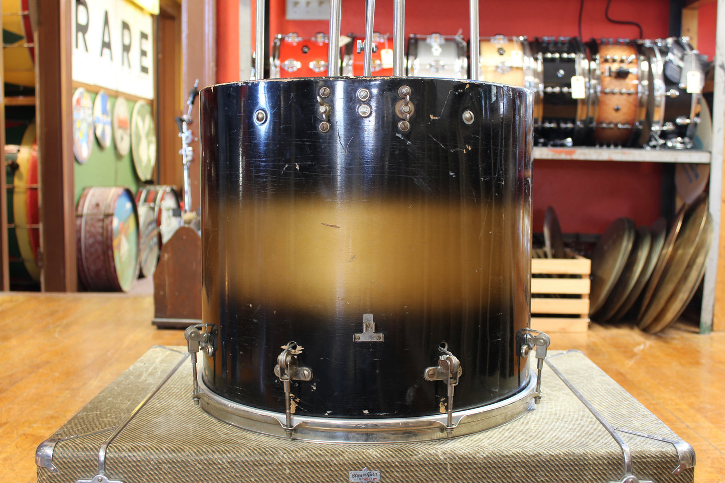 1940s/50s WFL 16x18 Pedal Tuned Tympani Floor Tom in Black and Gold Duco