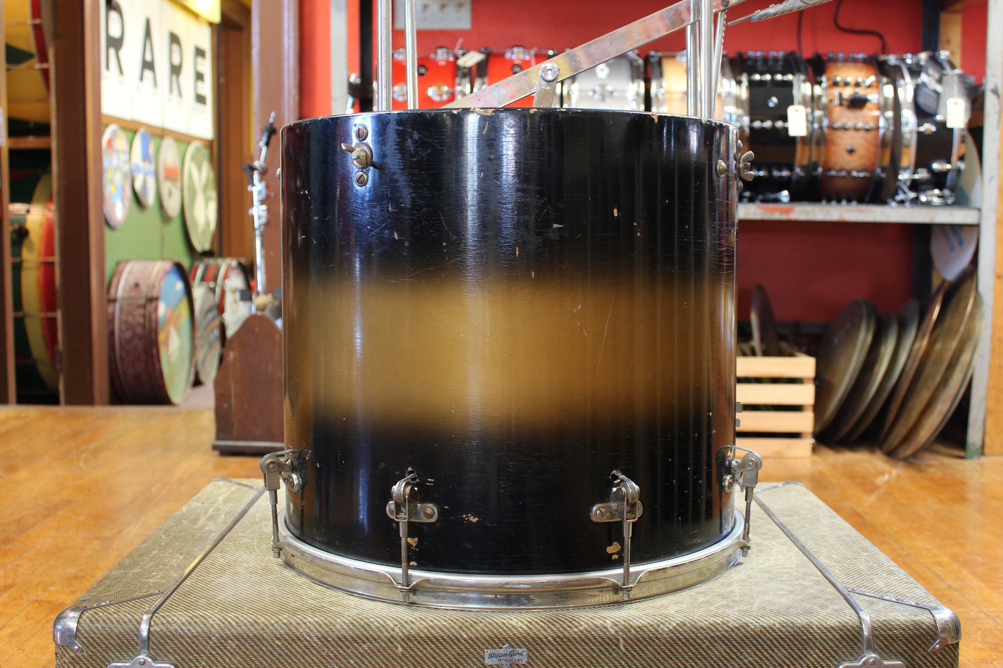 1940s/50s WFL 16x18 Pedal Tuned Tympani Floor Tom in Black and Gold Duco