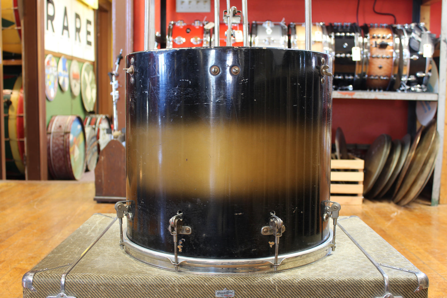 1940s/50s WFL 16x18 Pedal Tuned Tympani Floor Tom in Black and Gold Duco