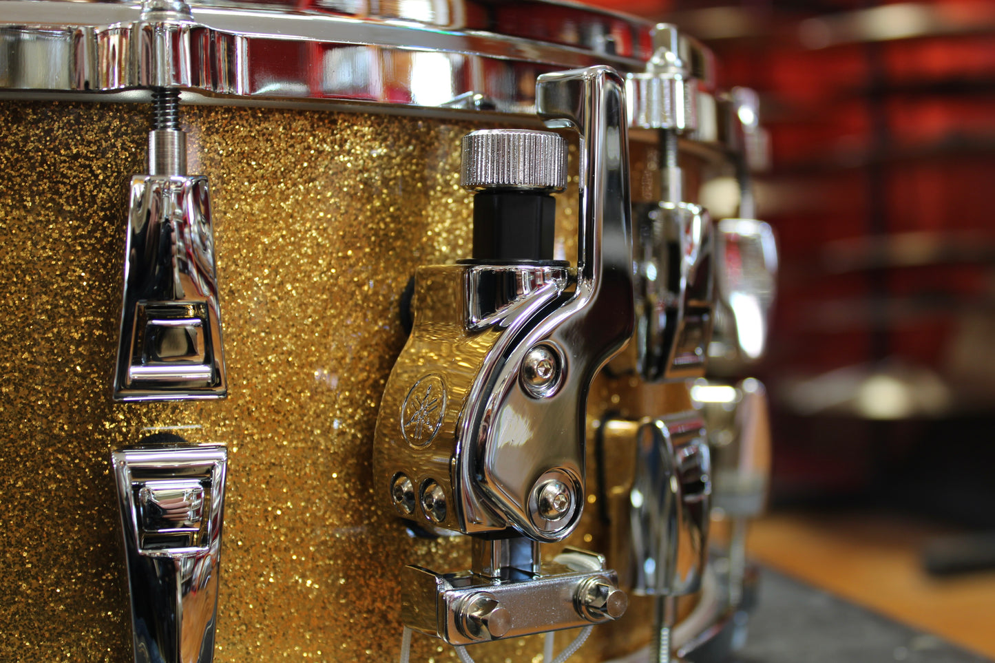 Yamaha 6x14 Absolute Hybrid Maple Snare Drum in Gold Champagne