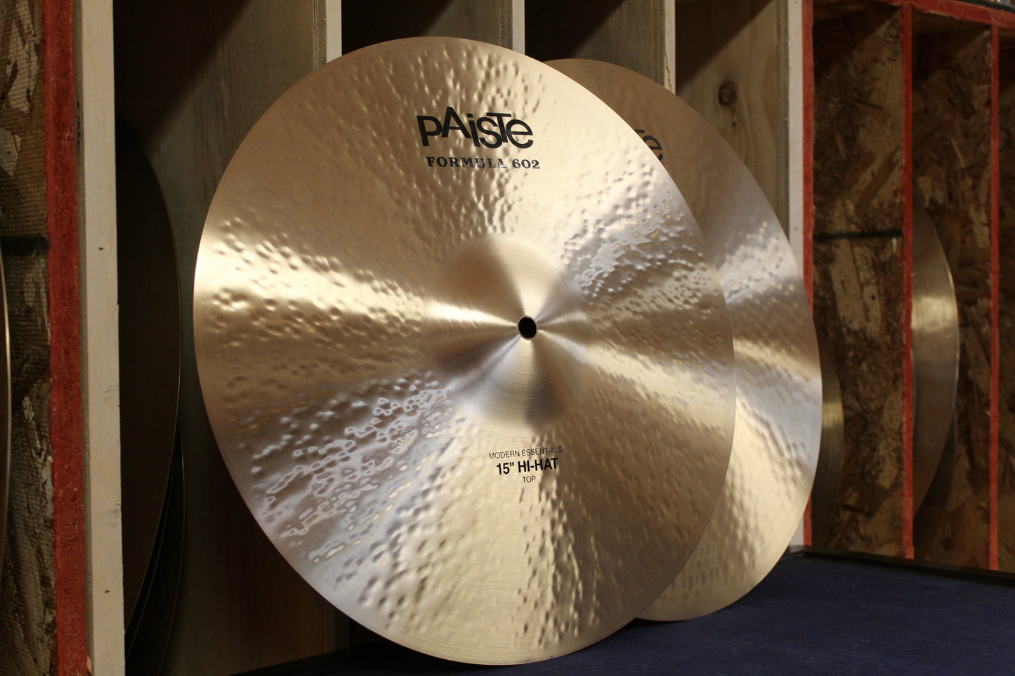 Paiste 15" 602 Modern Essentials Hi-Hats 1081/1300g