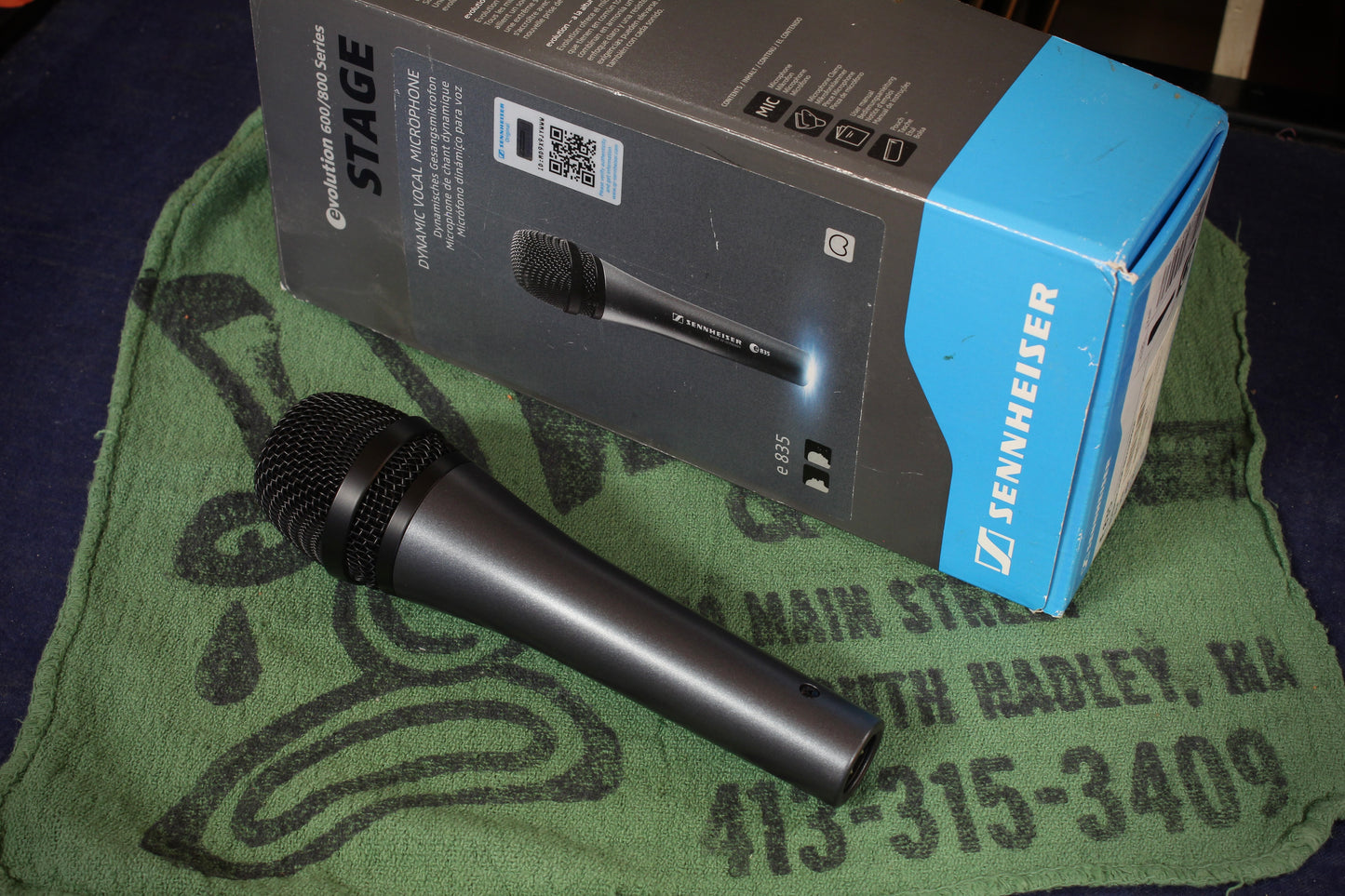 Sennheiser e835 Handheld Cardioid Dynamic Vocal Microphone - Used