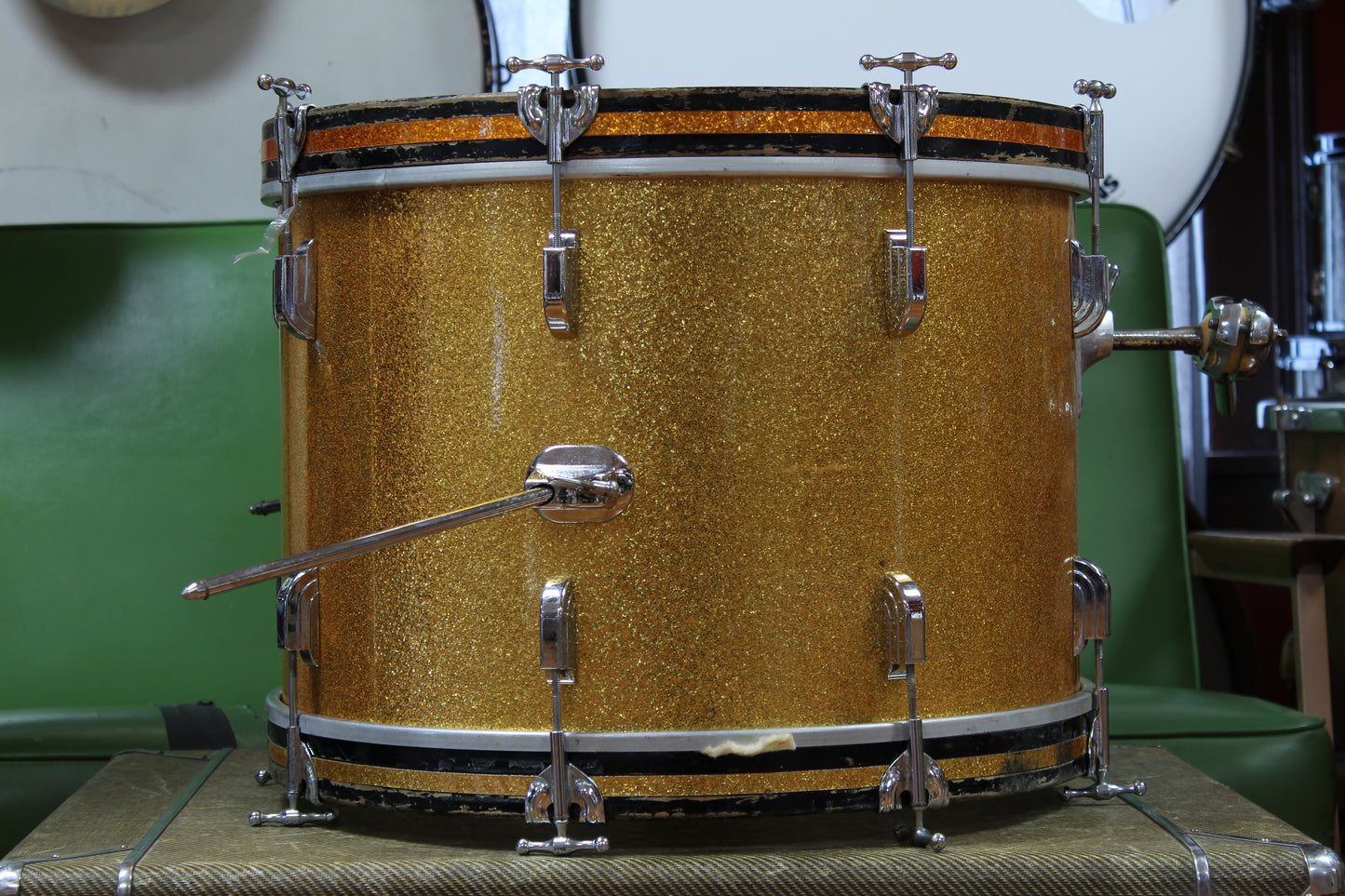 1960s Leedy Frank Capp outfit in Sparkling Gold Pearl 14x20 14x14 8x12