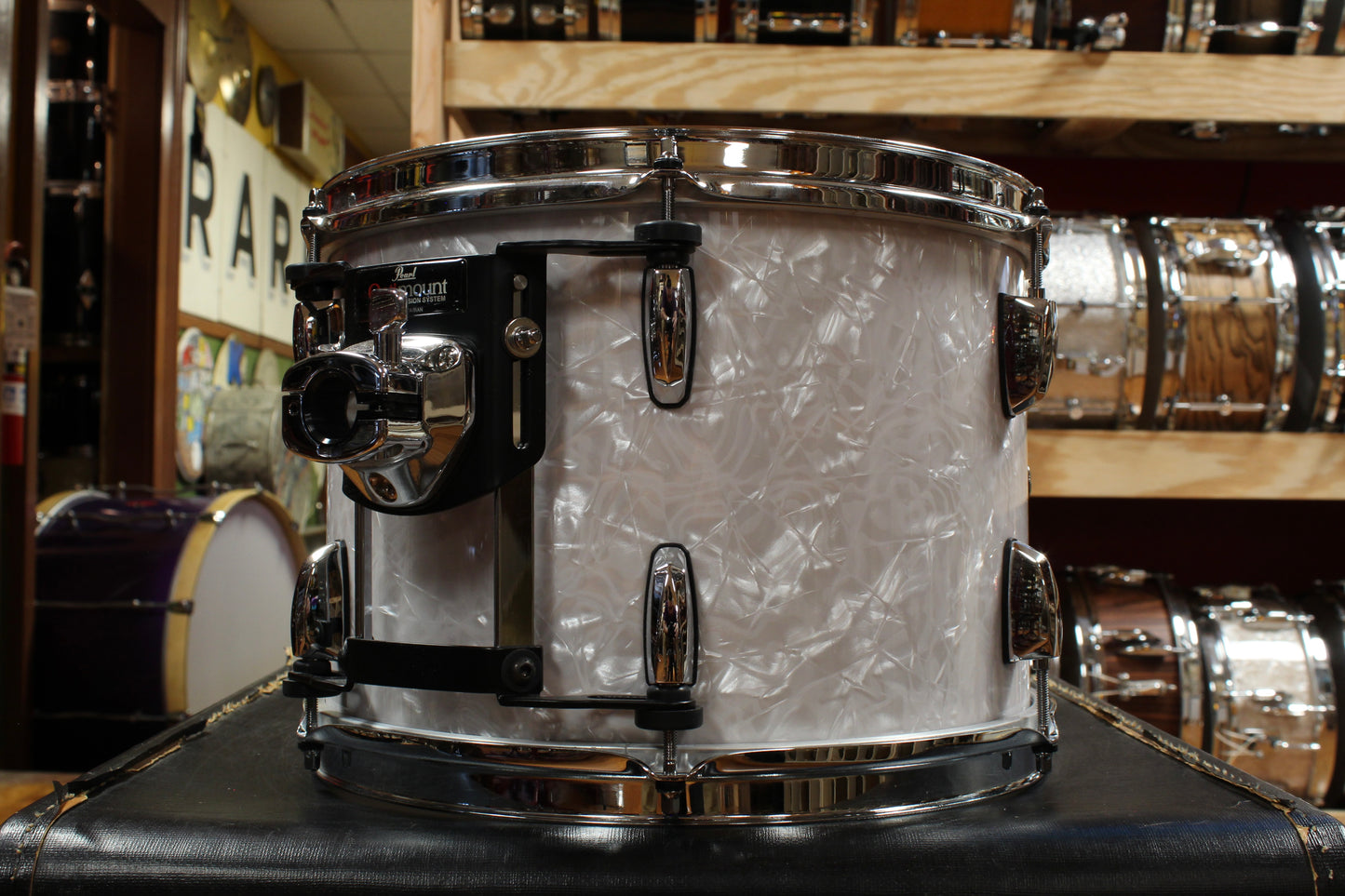 Pearl Professional Series Outfit in White Marine Pearl 18x22 8x10 8x12 9x13 16x18 16x16