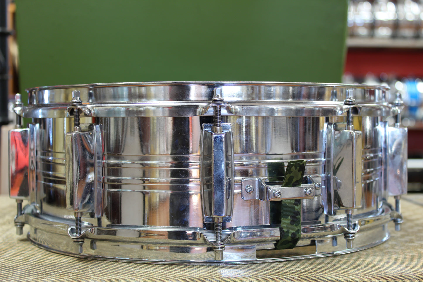 1970s Yamaha SD650MG Snare Drum 5.5"x14" Chrome over Steel
