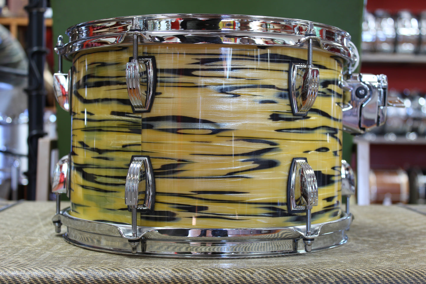2023 Ludwig Classic Maple 8x12 Tom Tom in Lemon Oyster