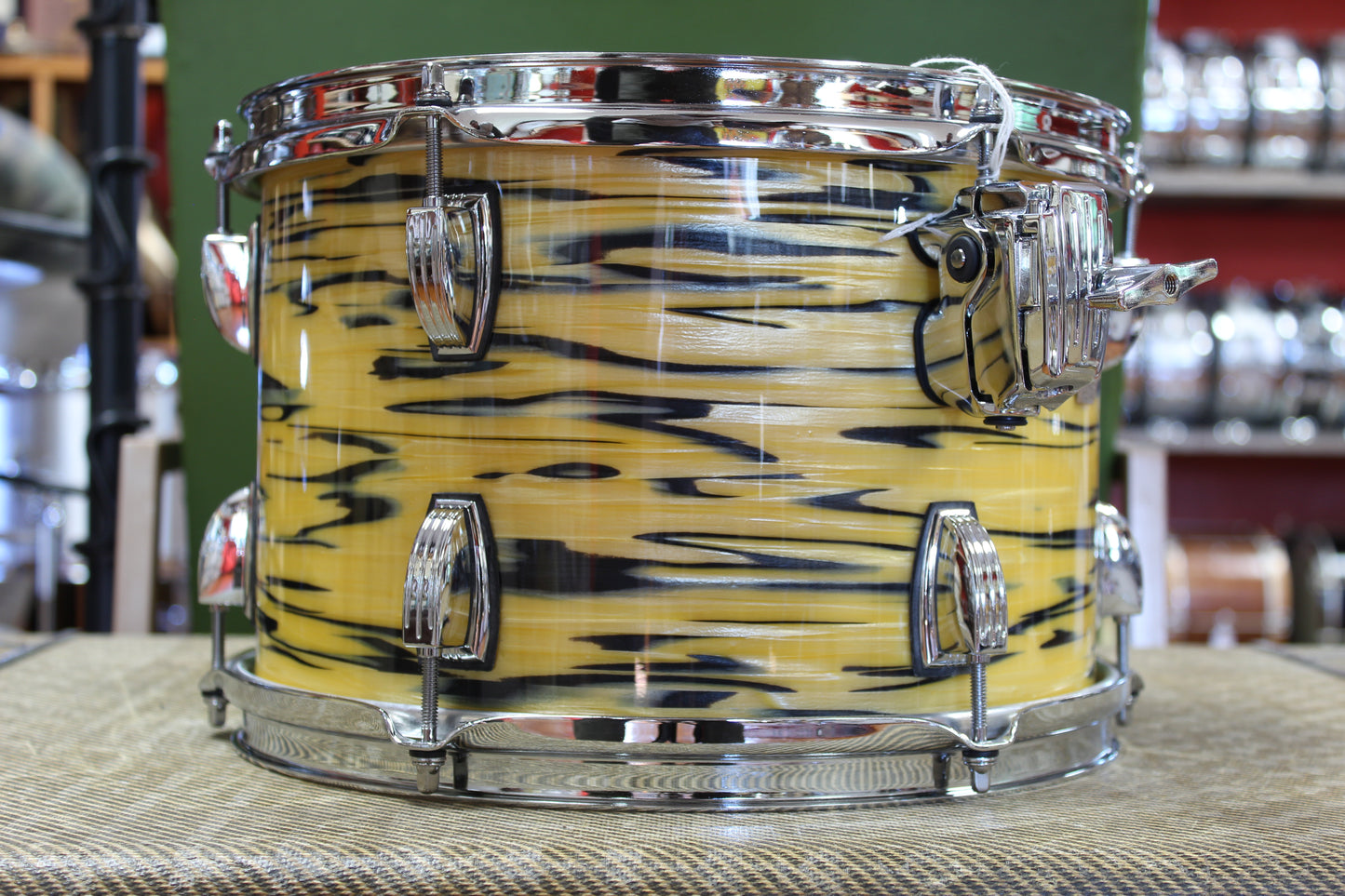 2023 Ludwig Classic Maple 8x12 Tom Tom in Lemon Oyster