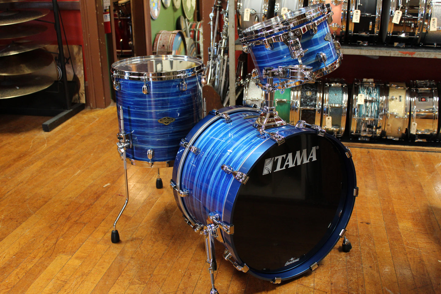 Tama Starclassic Walnut Birch Outfit in Ocean Blue Ripple Lacquer 14x20 8x12 14x14