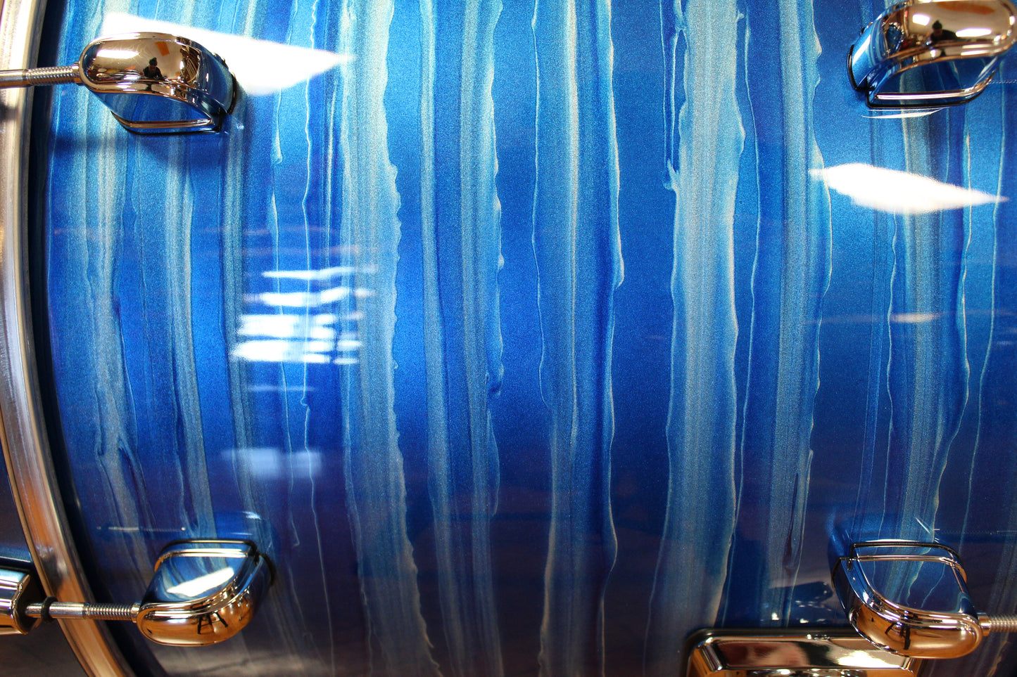 Tama Starclassic Walnut Birch Outfit in Ocean Blue Ripple Lacquer 14x20 8x12 14x14