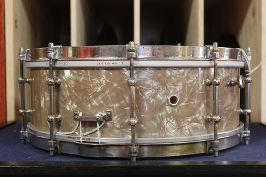 1930s Ludwig and Ludwig 5x14 Professional Model Snare Drum in Lavender Pearl