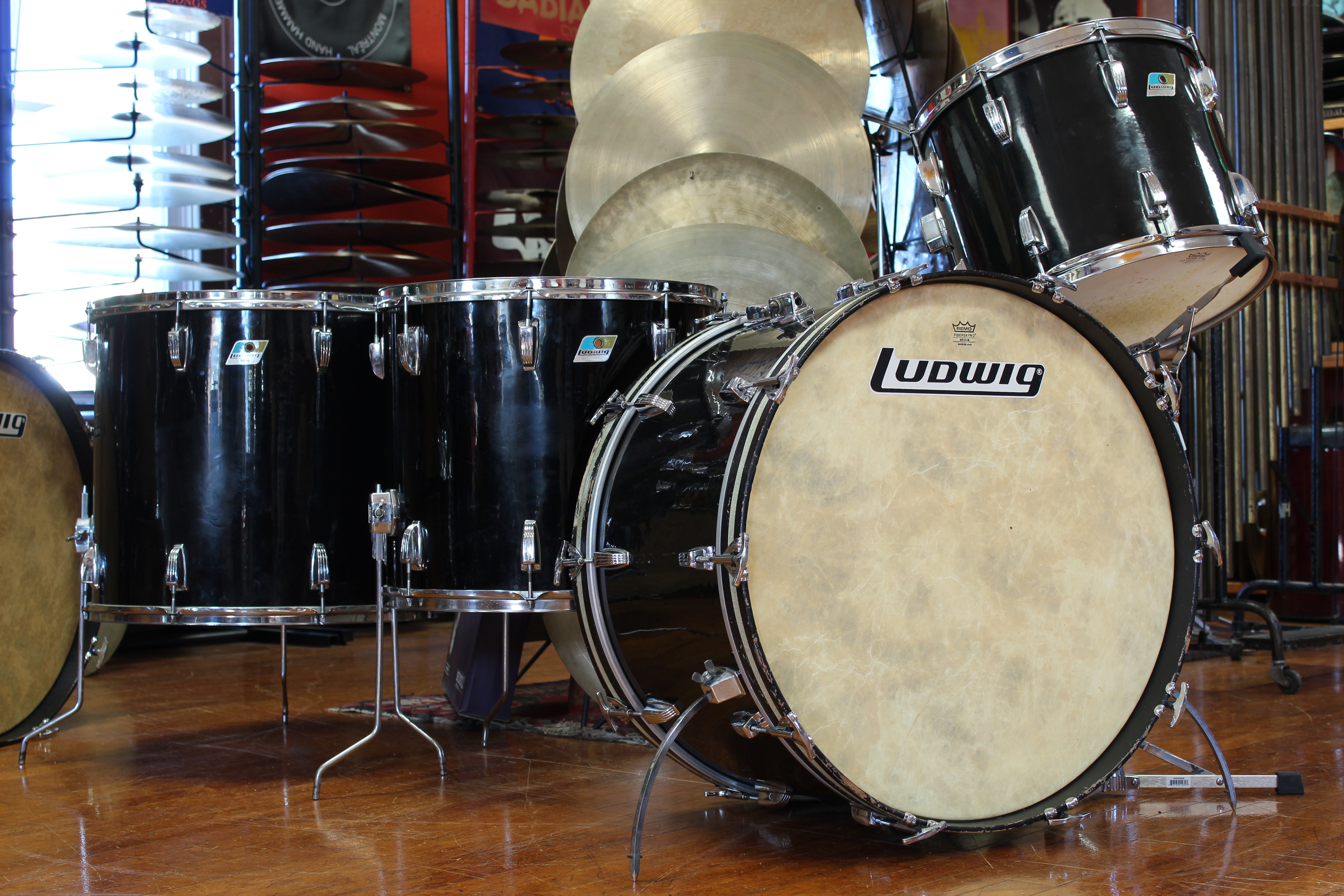 1970 Ludwig Drum Kit in Black Cortex1970 Ludwig Drum Kit in Black Cortex  