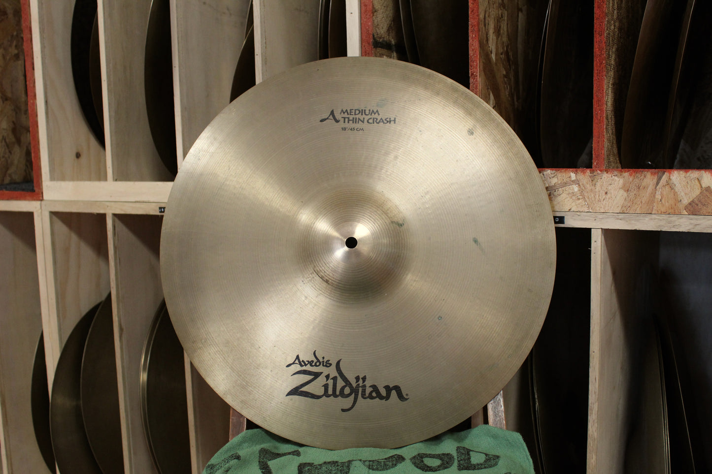 Zildjian 18" A Medium Thin Crash 1487g - Used