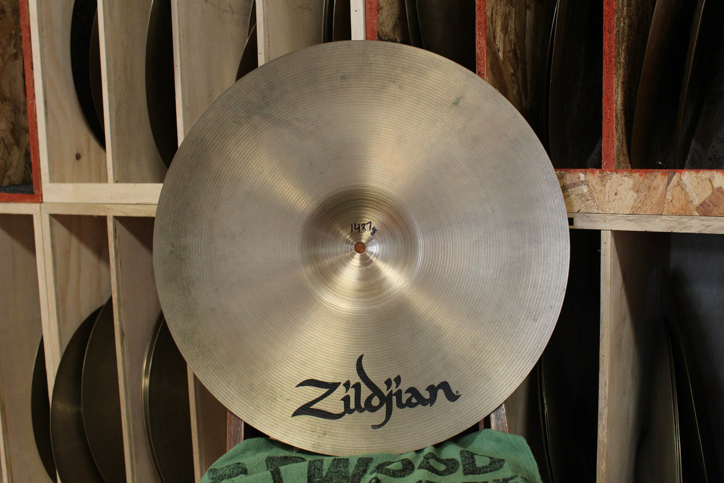 Zildjian 18" A Medium Thin Crash 1487g - Used