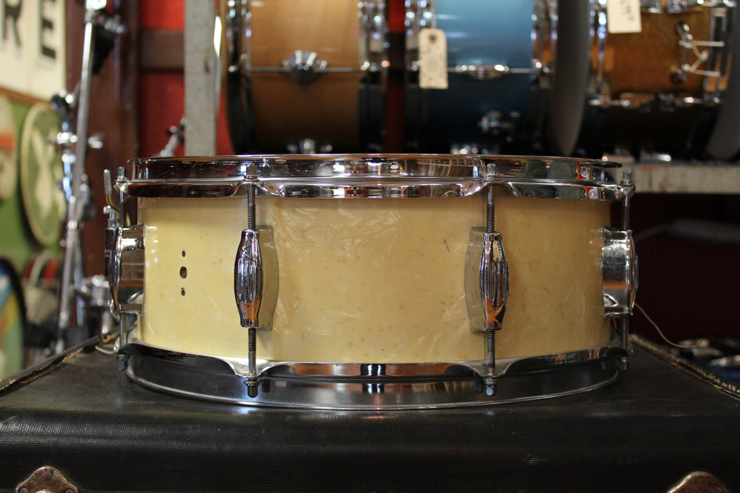 1960's Camco Orchestra Tuxedo Snare Drum in White Marine Pearl 5"x14"