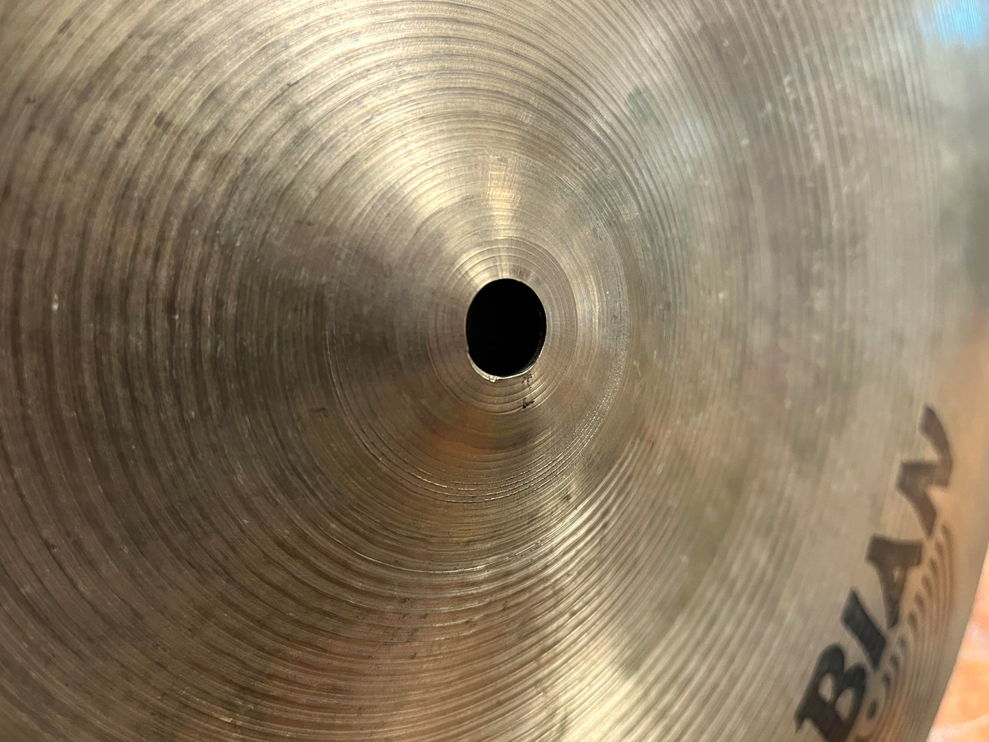 Sabian 20" HH Hand Hammered Medium Ride 2530g - Used