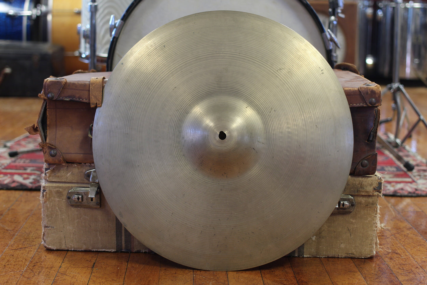 1970's A Zildjian 18" Crash Cymbal 1305g
