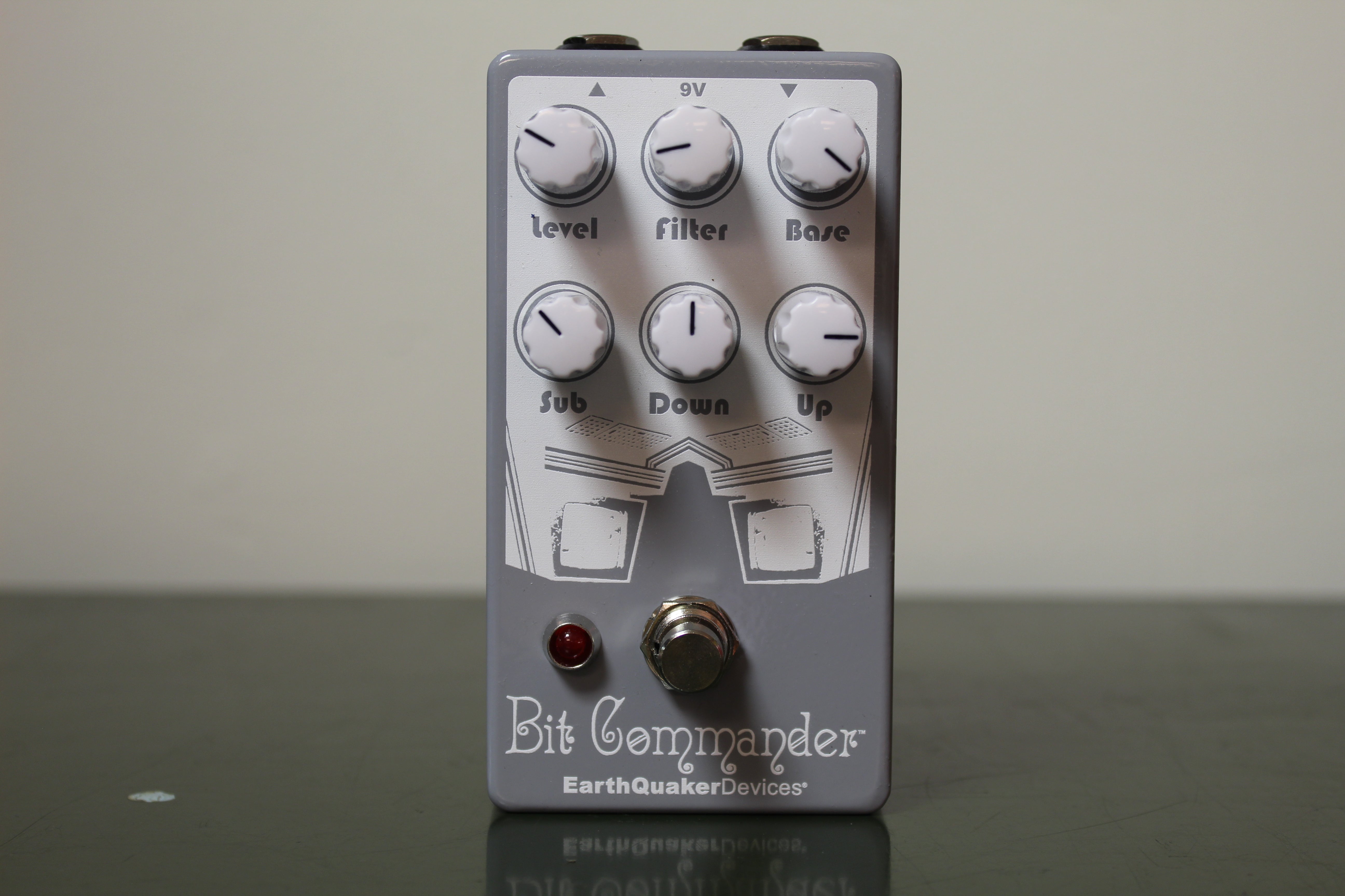 EarthQuaker Devices Bit Commander V2 Analog Octave Synth – Wood