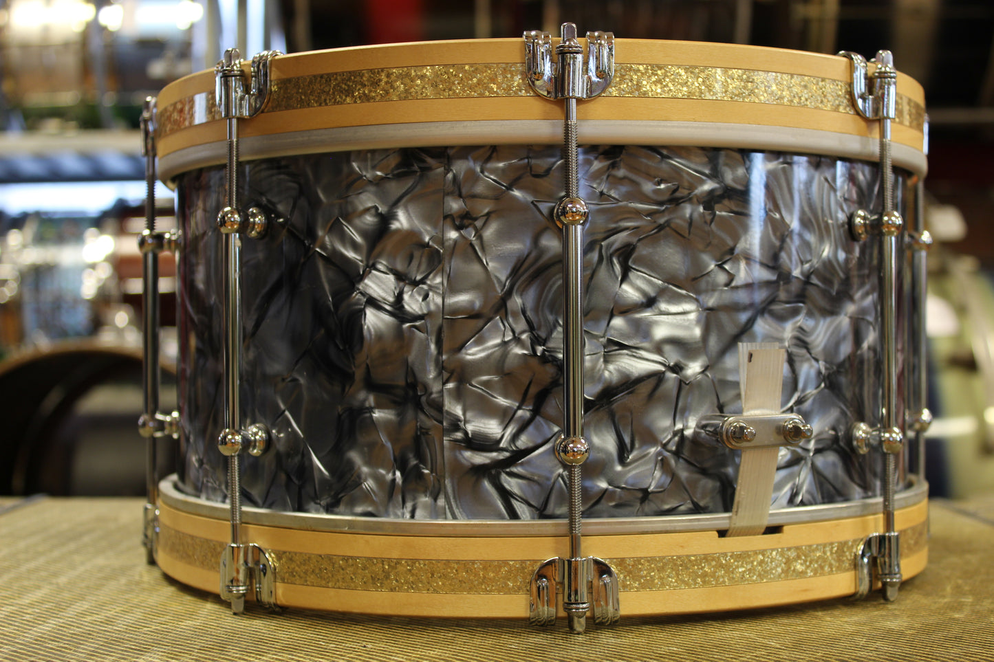 Joe Montineri Custom Drums 7"x14" Vintage Mahogany in Black Diamond Pearl