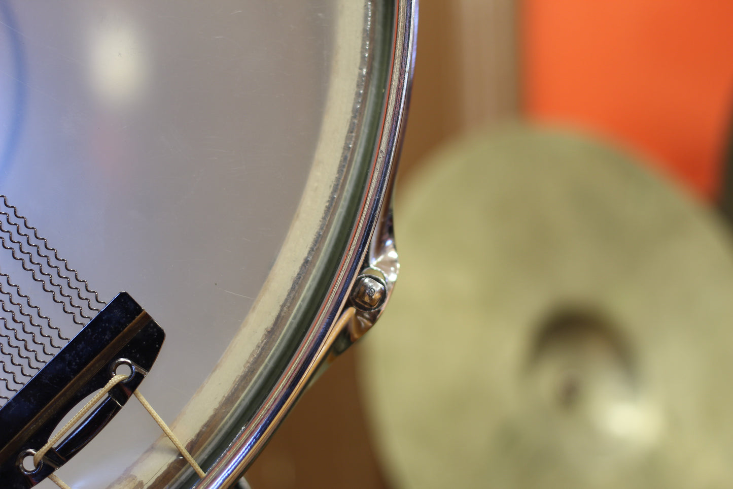 1960's Camco Orchestra Tuxedo Snare Drum in White Marine Pearl 5"x14"