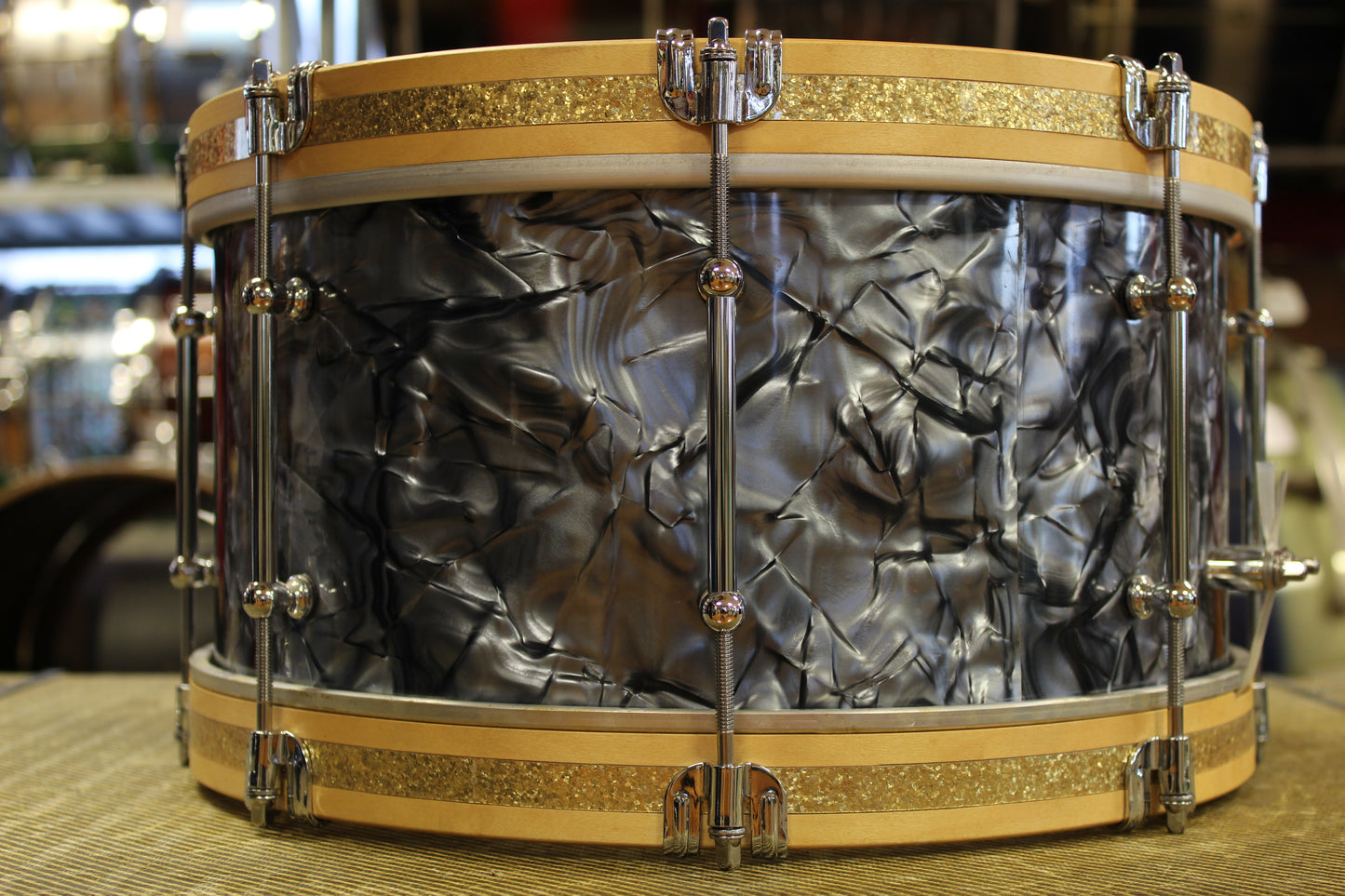 Joe Montineri Custom Drums 7"x14" Vintage Mahogany in Black Diamond Pearl