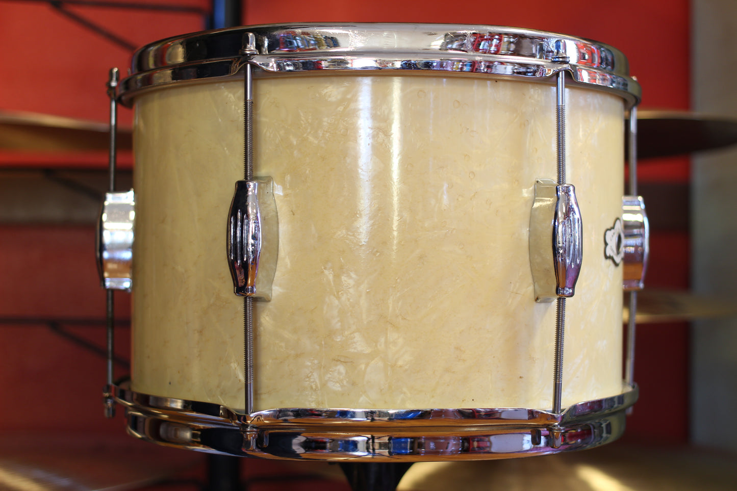 1960's Camco 8"x12" Tuxedo Tom Tom in White Marine Pearl