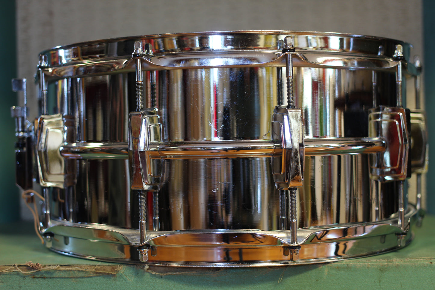 1970's Ludwig LM402 Supraphonic 6.5"x14" Serial #1030866