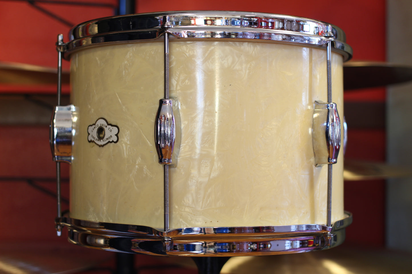 1960's Camco 8"x12" Tuxedo Tom Tom in White Marine Pearl