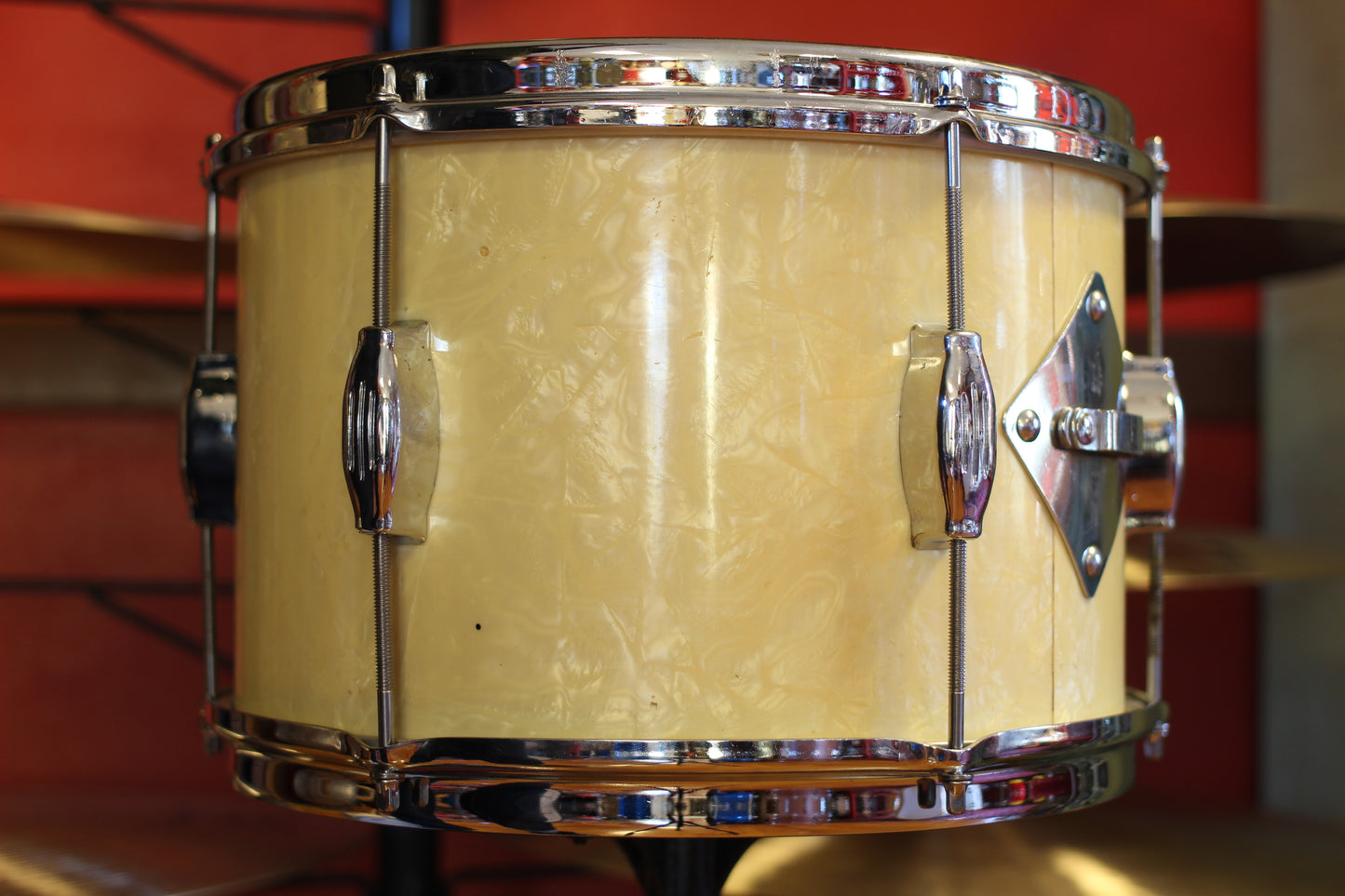 1960's Camco 8"x12" Tuxedo Tom Tom in White Marine Pearl