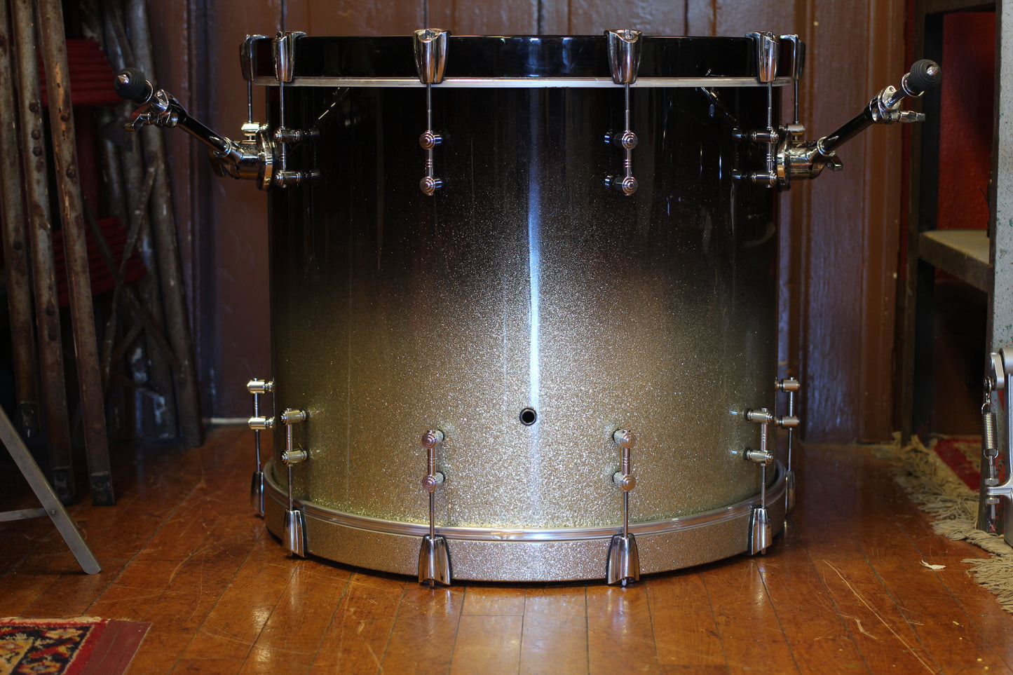 Gretsch New Classic 18"x22" Bass Drum in Silver and Black Sparkle Burst