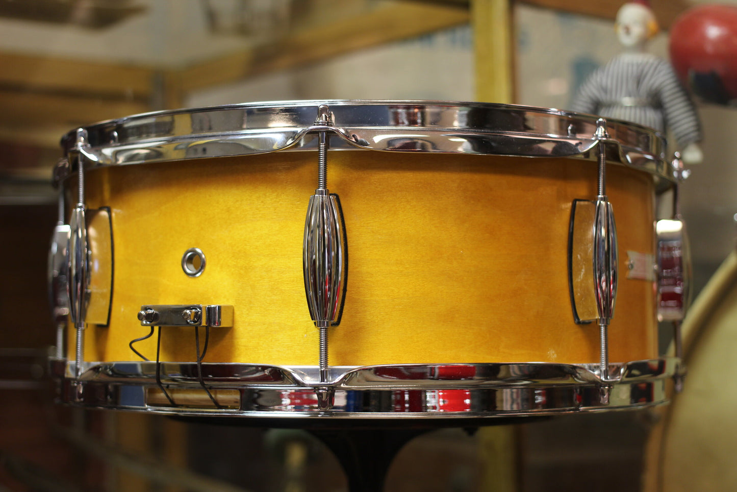 Standard Drum Company 6x15 Maple 5&5 Snare Drum in Summer Wheat
