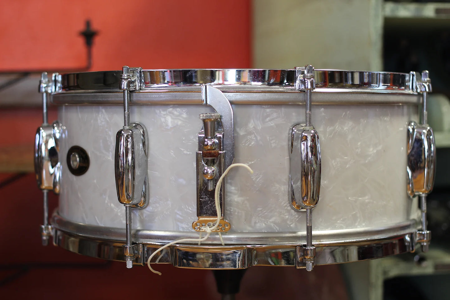 1962 Slingerland 5.5"X14" Student Model Snare Drum in White Marine Pearl