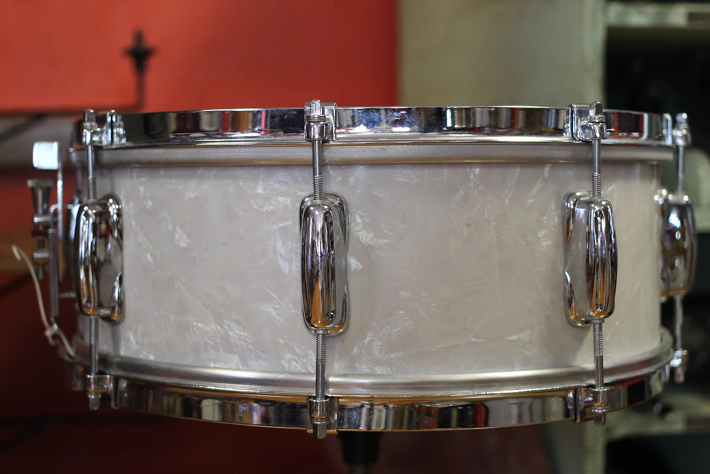 1962 Slingerland 5.5"X14" Student Model Snare Drum in White Marine Pearl