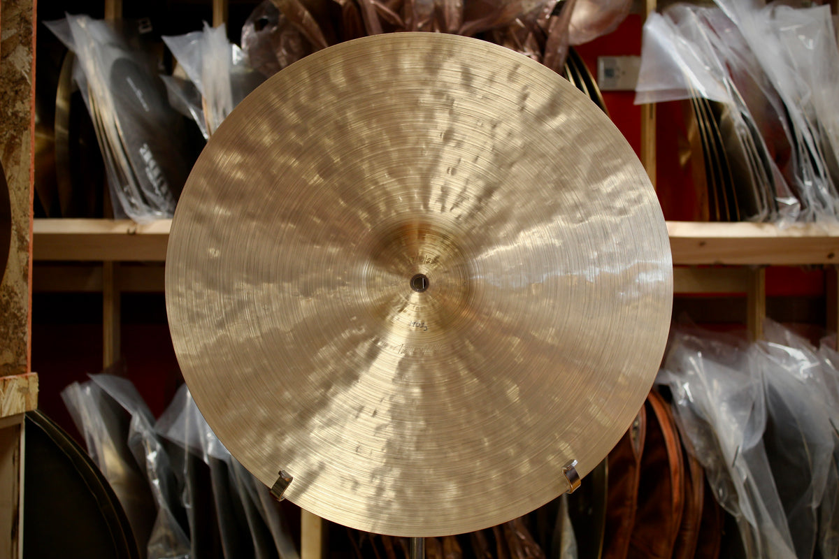 Timothy Roberts 20" Landmark Ride 1903g