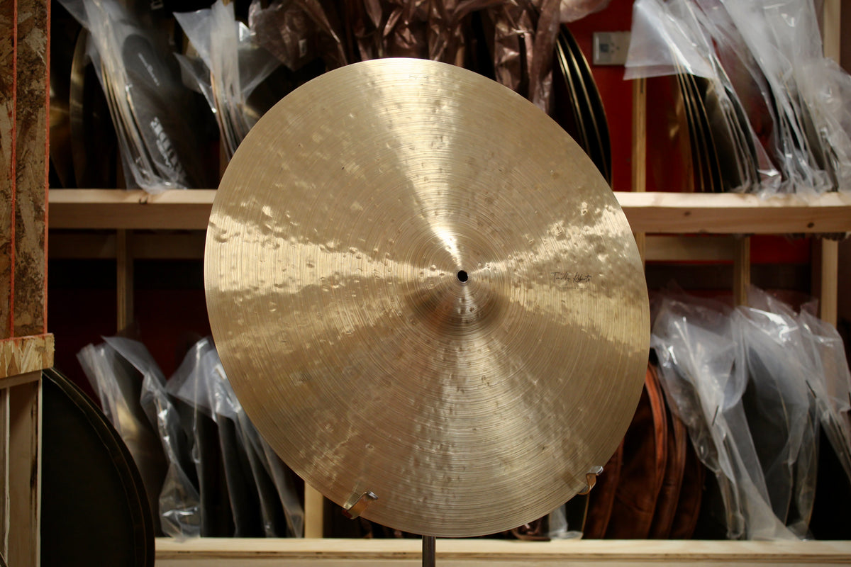 Timothy Roberts 22" Landmark Ride 2409g