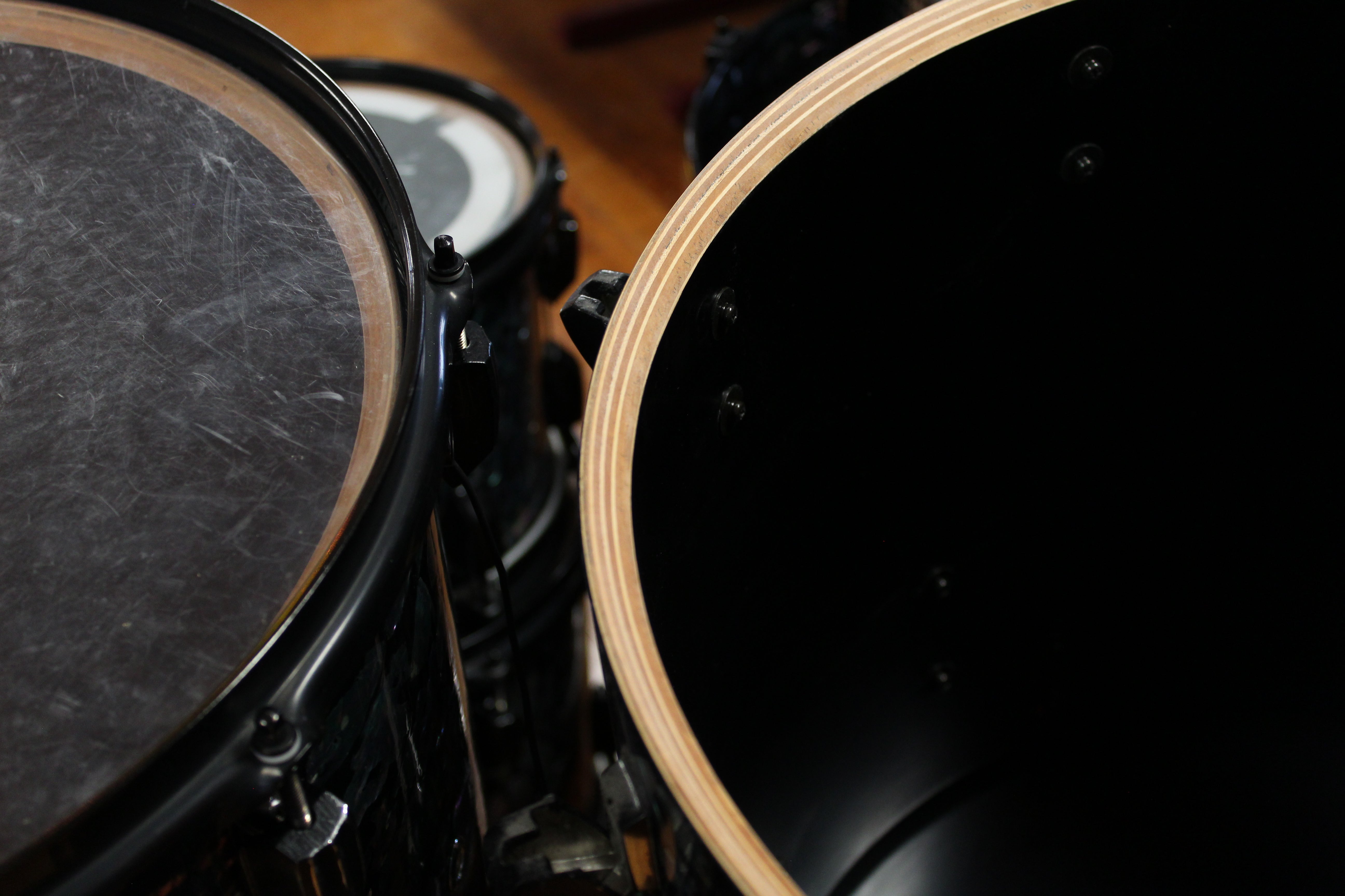 1991 Pearl Zenithal Resonator Kit in Mother of Pearl Drum Kit