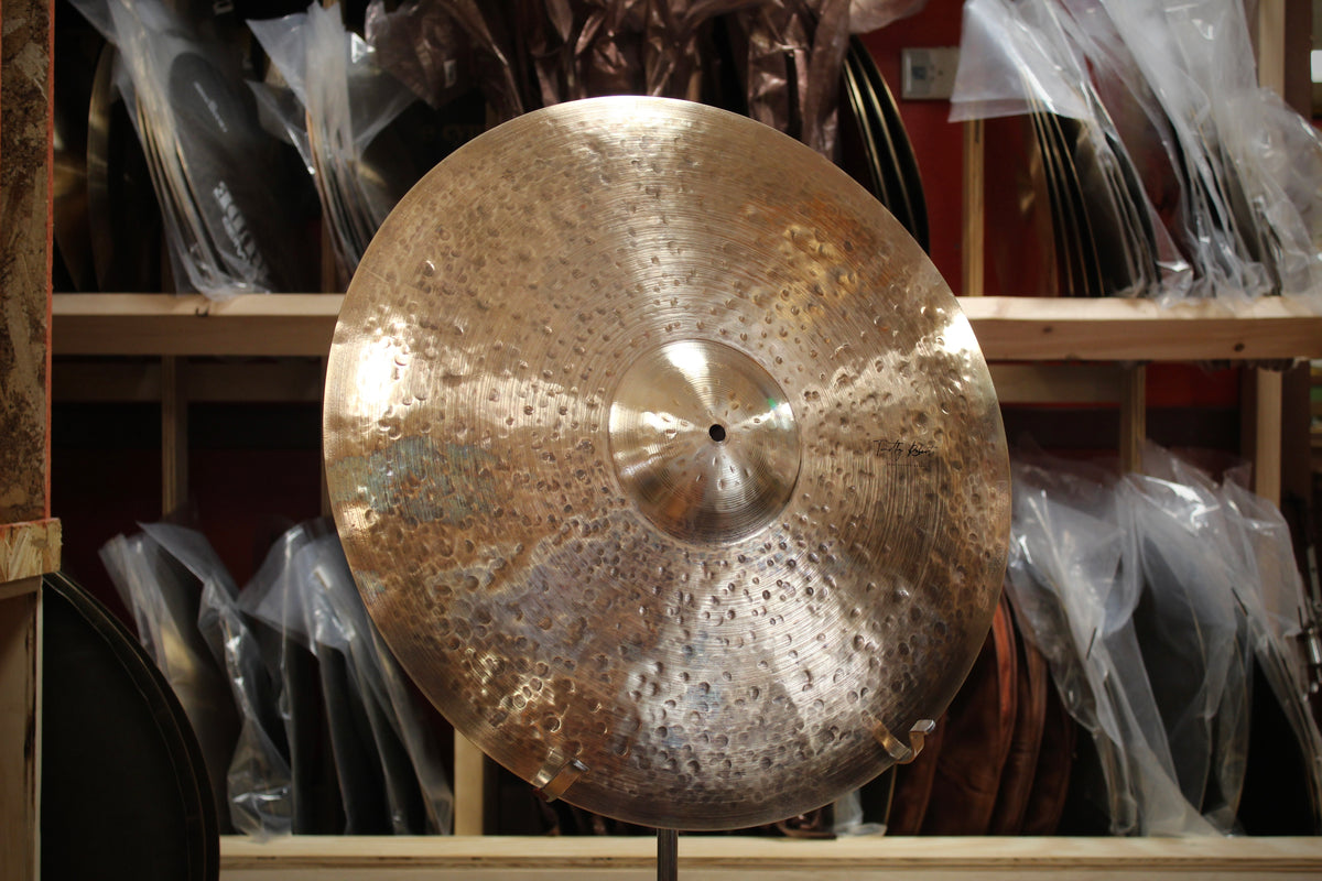 Timothy Roberts 22" Sound re:Creation Dark Ride 3021g